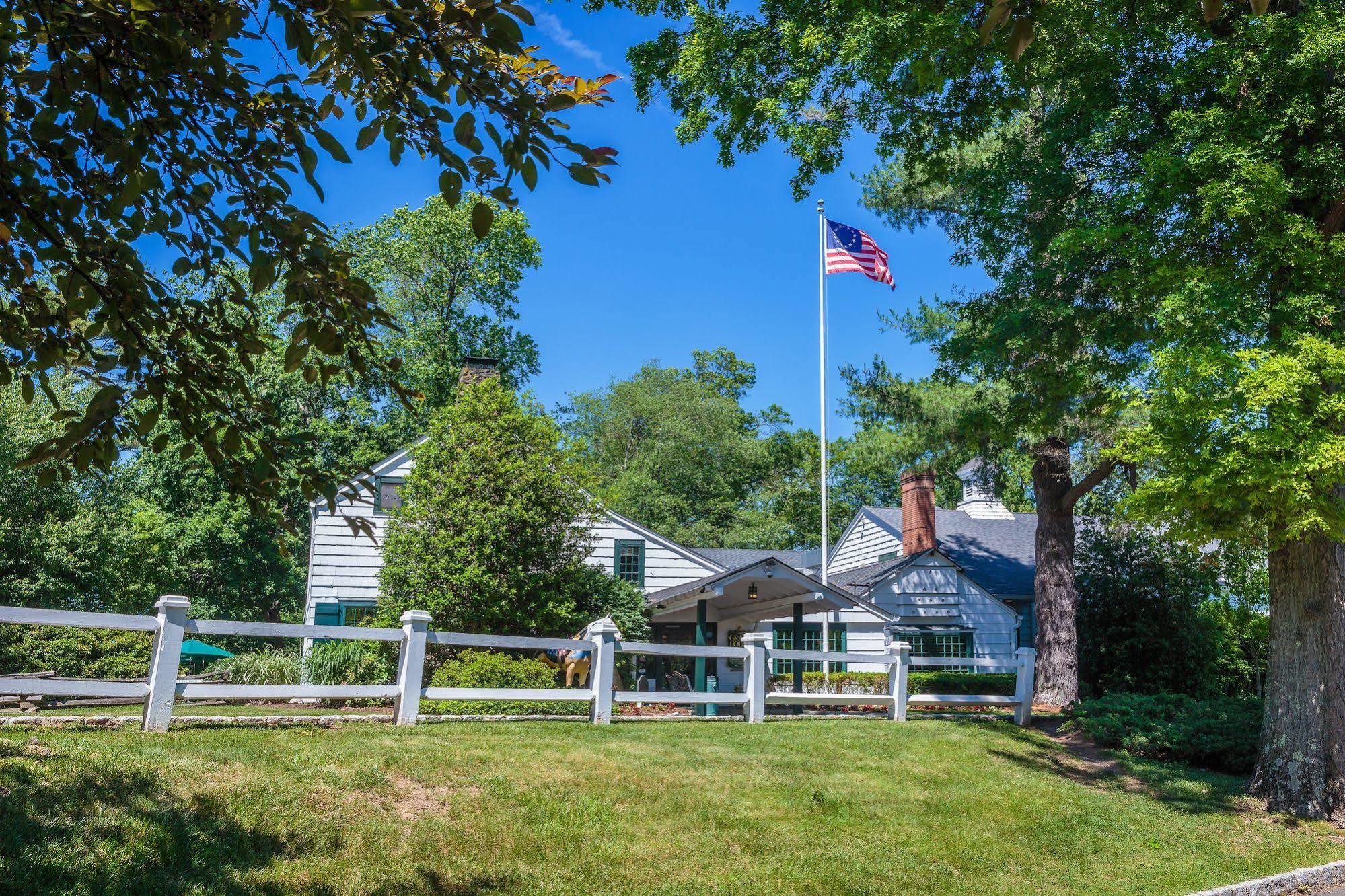 The Olde Mill Inn Basking Ridge Eksteriør bilde